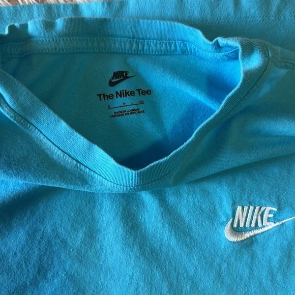 Nike Blue T-Shirt - Picture 4 of 8